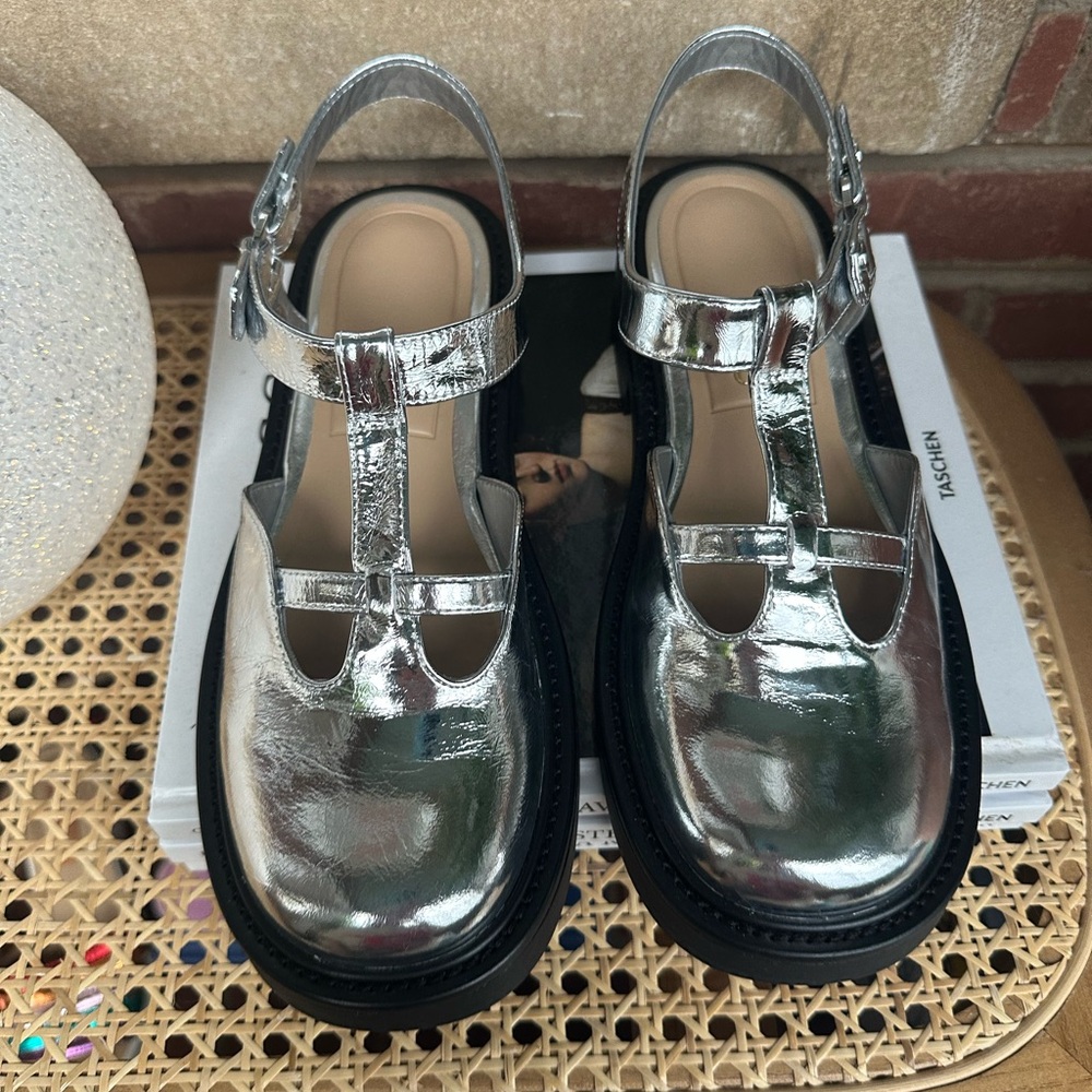 Silver Metallic Leather Cut-Out T-Bar Mary Jane Flats CHARLES & KEITH BRAND NEW